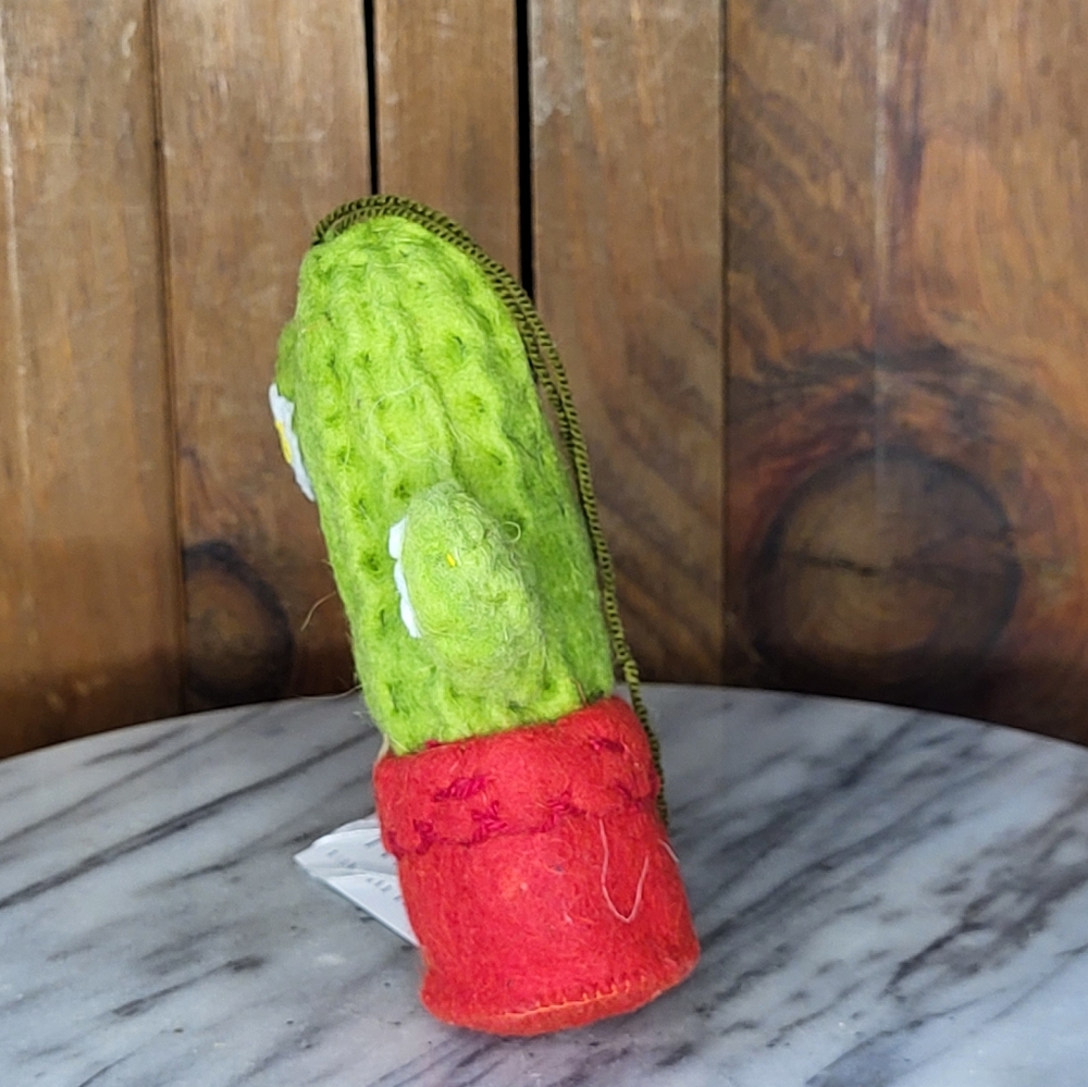 Handcrafted Saguro Cactus Candle - Picture 5 of 15